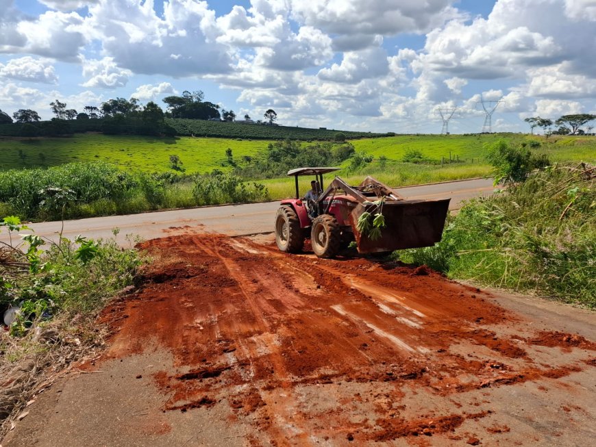 Atual Gestão da Prefeitura de Nova Resende começa a socorrer a VILA Sta Teresinha que estava abandonada pela antiga ADM