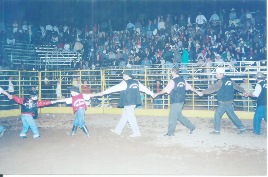 Apresentação da Comissão Organizadora - Rodeio dos Cavaleiros 1999