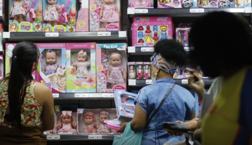 Com dólar em queda, comércio brasileiro bate novo recorde