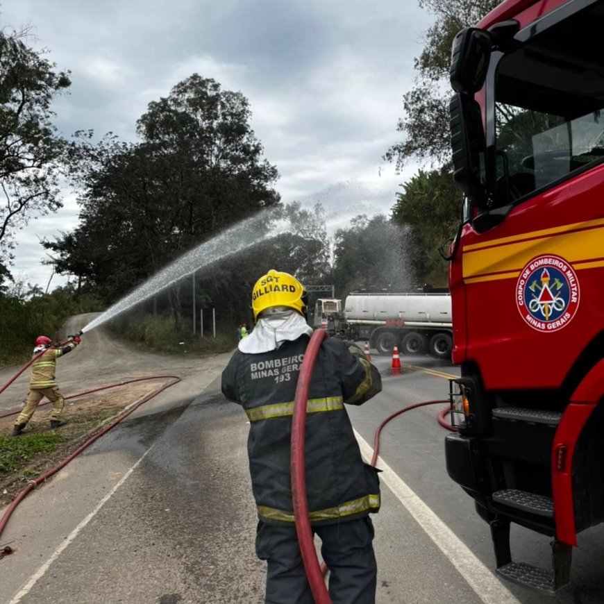 Colisão entre carreta e Jeep mobiliza Bombeiros no Sudoeste de Minas